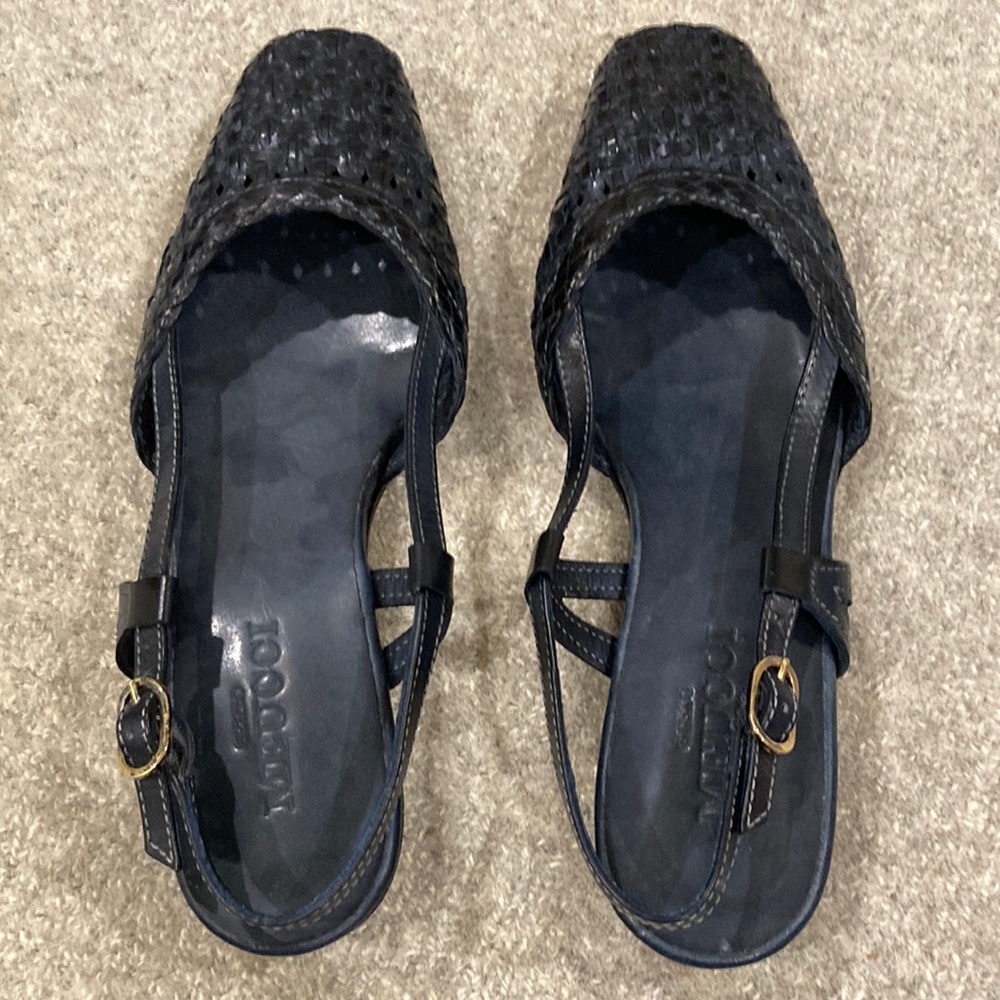 Navy Meucci flats size 7